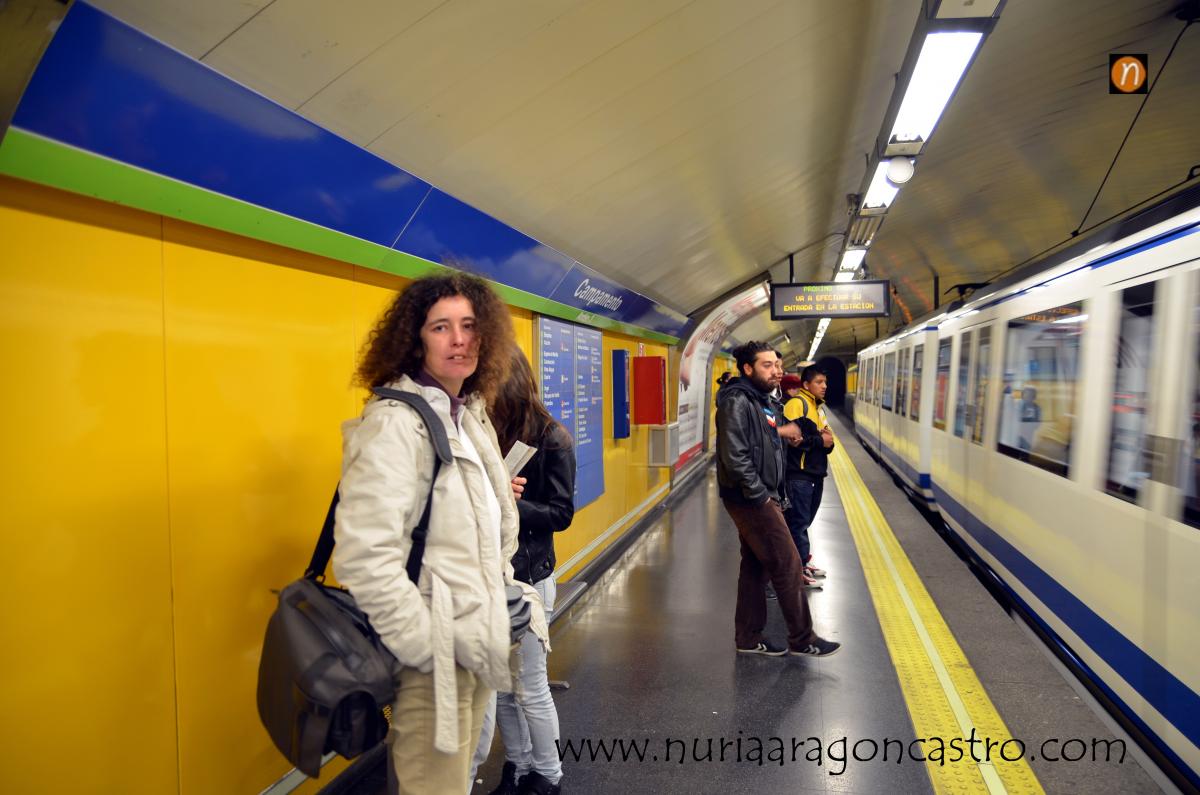 En el Metro ("tren" subterráneo) de Madrid